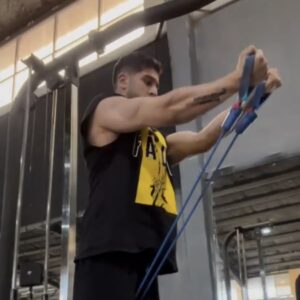 نشر از روبه رو با كش مچ عكس