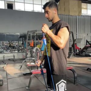 جلو بازو چكشى با كش متناوب